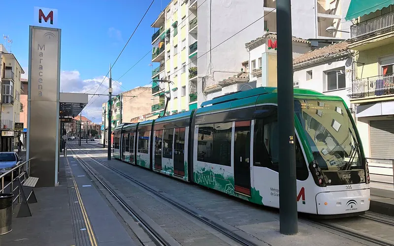 Parada del Metro de Granada en Maracena